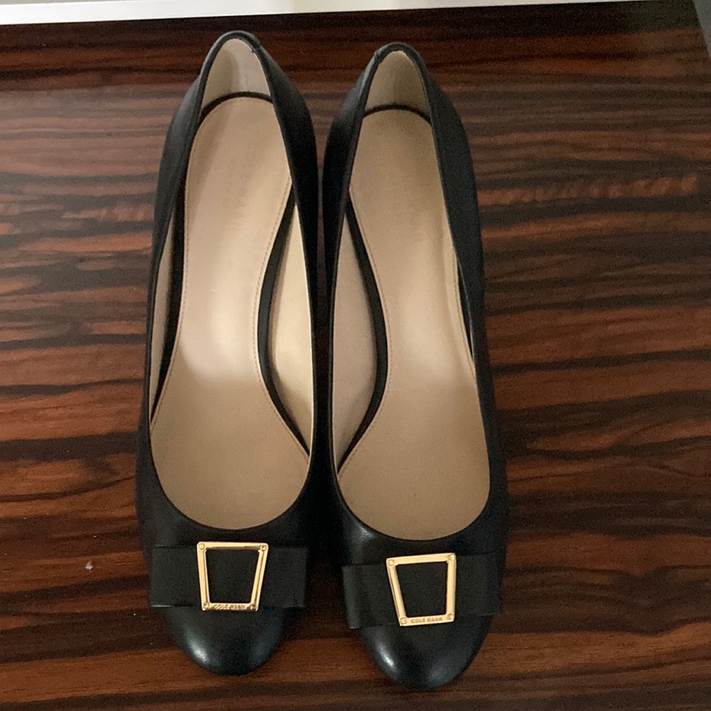 Cole Haan black pumps